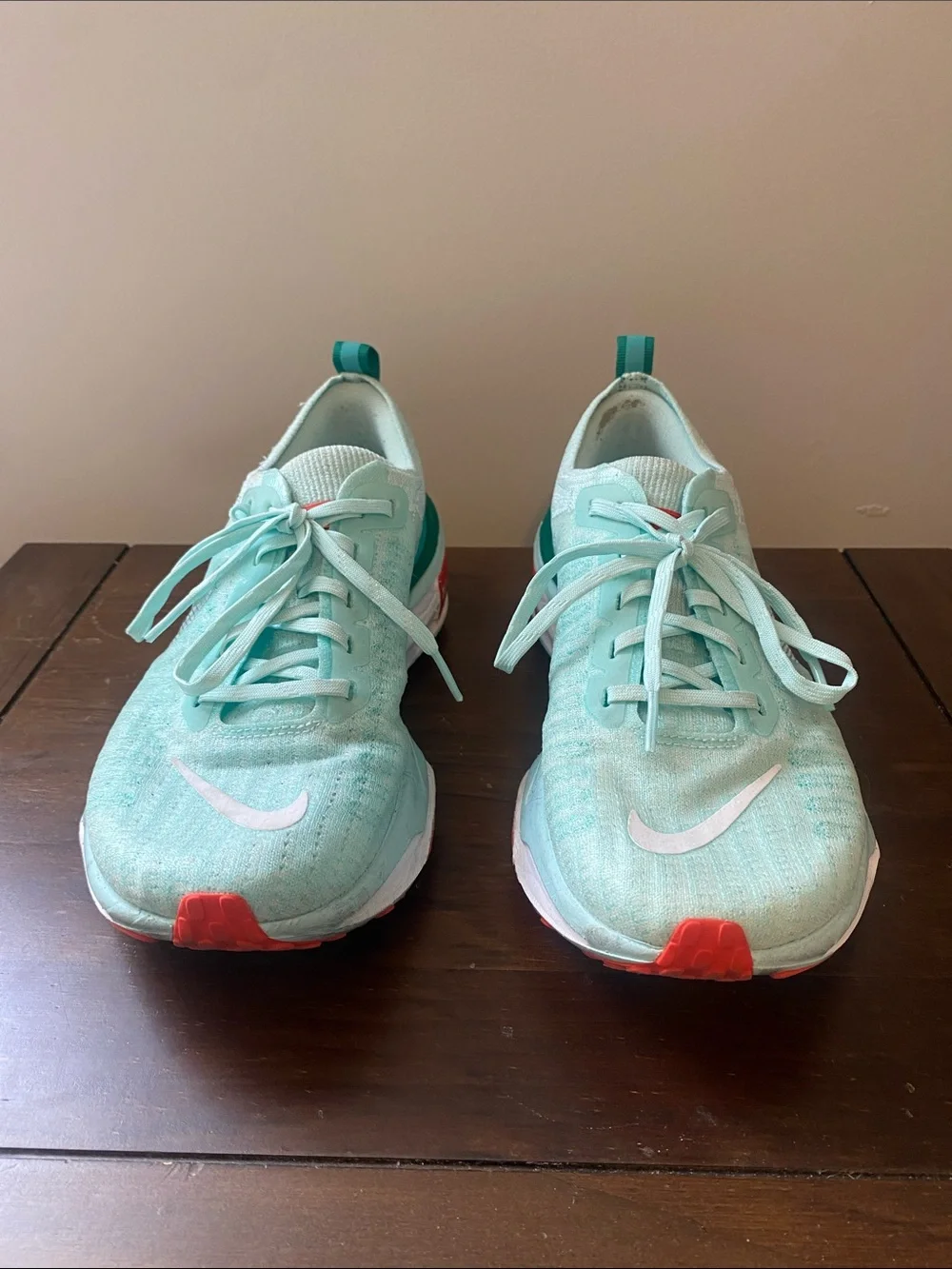 Nike Women’s Mint/Coral Lightweight Running Sneakers